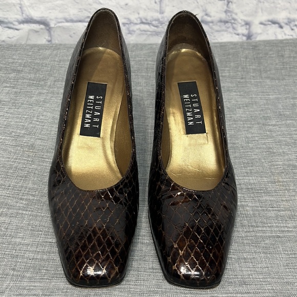 Stuart Weitzman BROWN PATENT SNAKE CLASSIC HEEL PUMPS - Picture 3 of 10